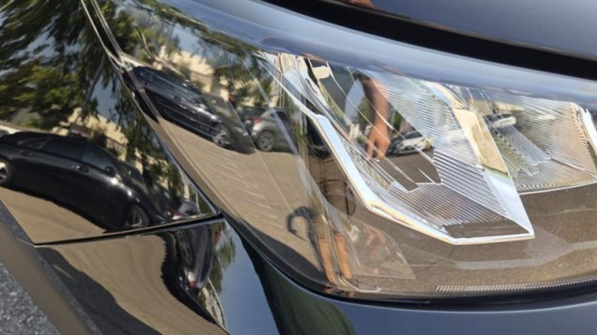 Peugeot 2008 50 kWh Allure (7)