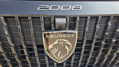 Peugeot 2008 50 kWh Allure (8)