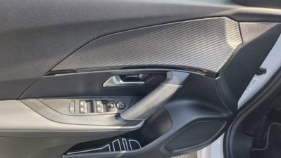 Peugeot 2008 PureTech 130 S&S EAT8 GT Pack (16)