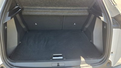 Peugeot 2008 PureTech 130 S&S EAT8 GT Pack (12)
