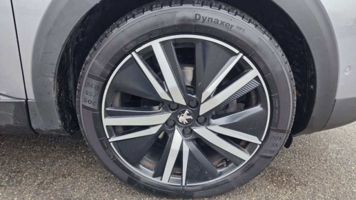 Peugeot 3008 BlueHDi 130 S&S EAT8 GT Pack (6)