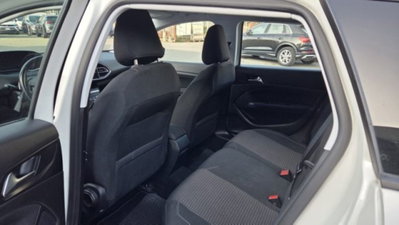Peugeot 308 SW 1.5 bluehdi Business s&s 130cv eat8 (11)