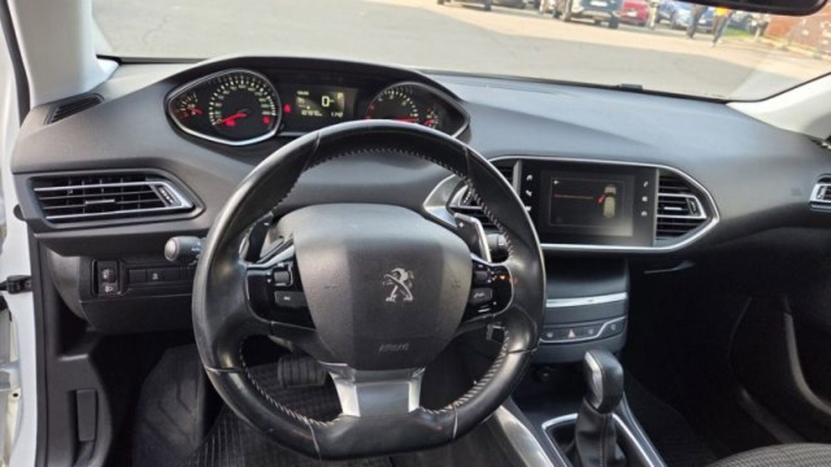 Peugeot 308 SW 1.5 bluehdi Business s&s 130cv eat8 (14)