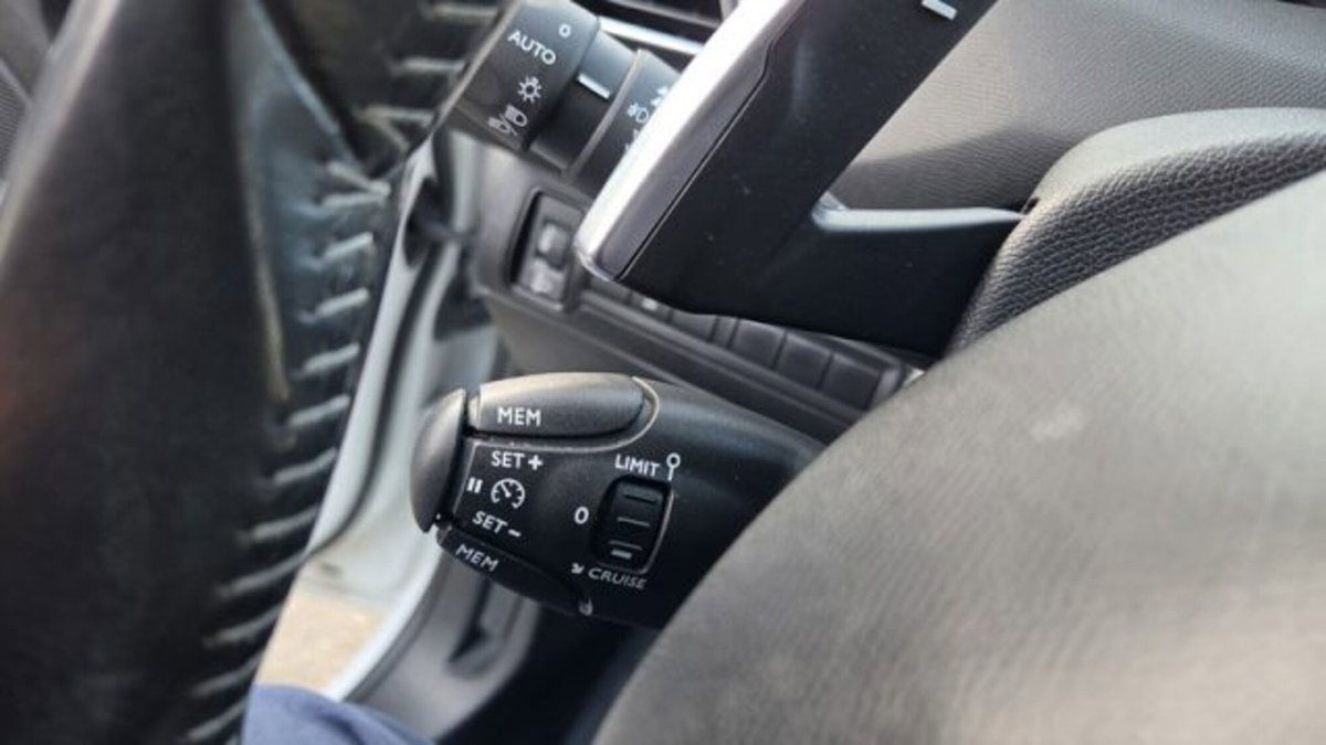 Peugeot 308 SW 1.5 bluehdi Business s&s 130cv eat8 (15)