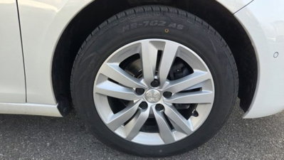 Peugeot 308 SW 1.5 bluehdi Business s&s 130cv eat8 (6)