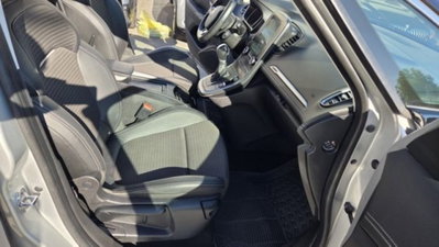 Renault Grand Scénic 1.5 dci energy Intens 110cv edc my18 (16)