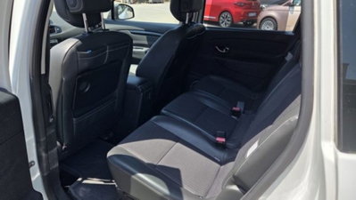 Renault Scenic E-Tech Electric 1.6 dCi 130CV Luxe (9)