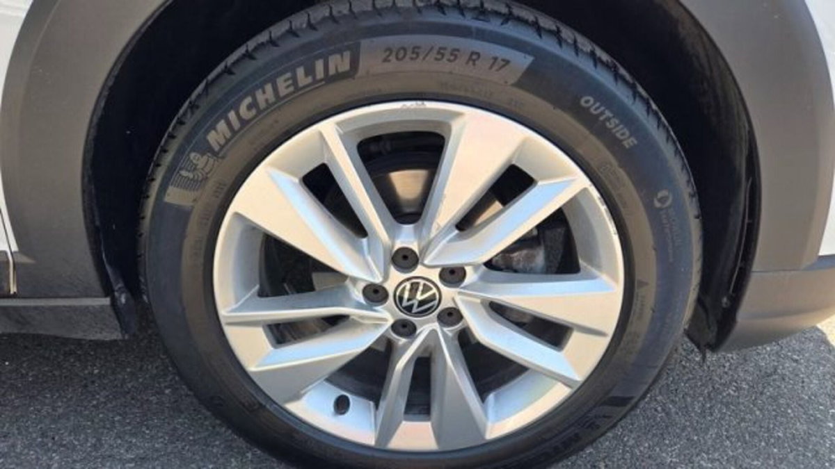 Volkswagen Taigo 1.0 tsi Life 95cv (6)