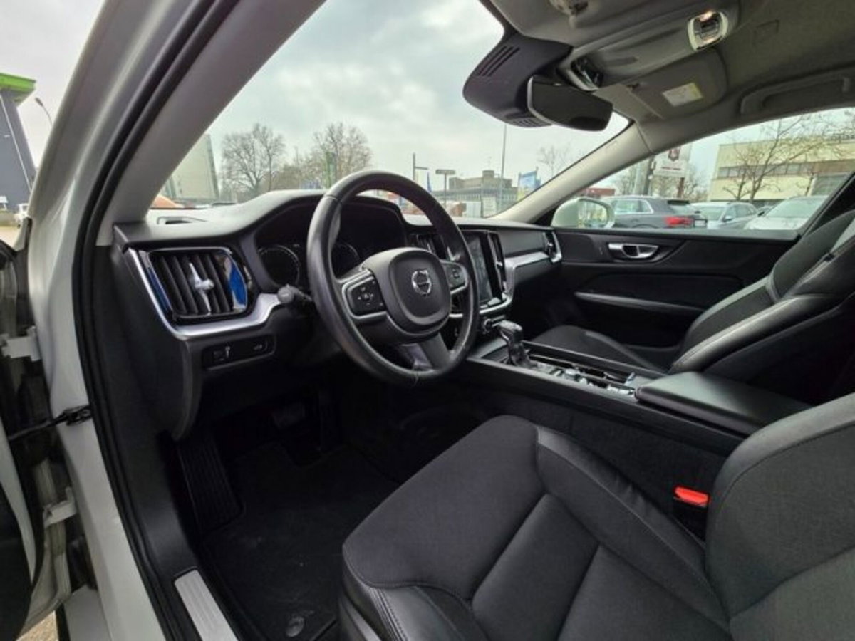 Volvo V60 D3 Momentum Business (7)