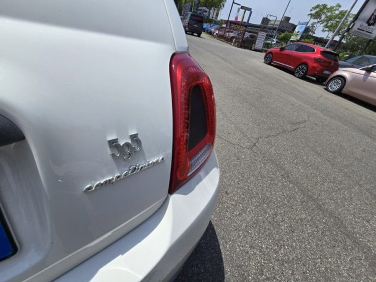 Abarth 595 595 1.4 Turbo T-Jet 180 CV MTA Competizione (11)