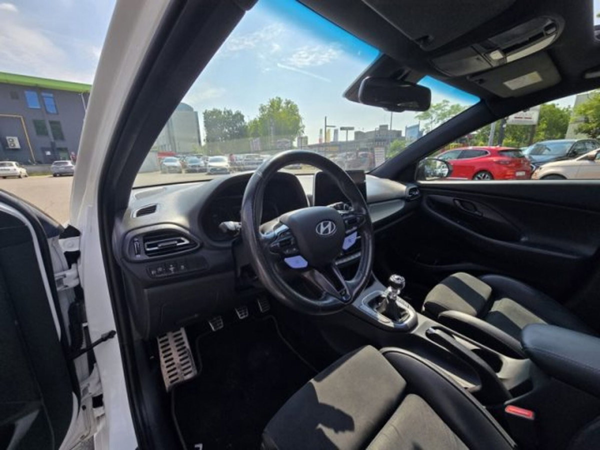 Hyundai i30 2.0 T-GDI 280 CV 5 porte DCT N Performance (8)