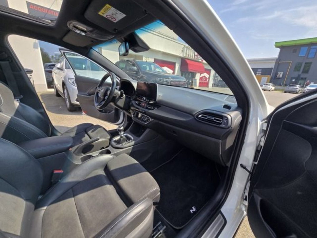 Hyundai i30 2.0 T-GDI 280 CV 5 porte DCT N Performance (9)