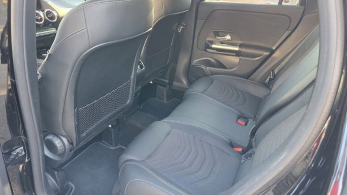 Mercedes-Benz GLA SUV 180 d Automatic Executive (15)