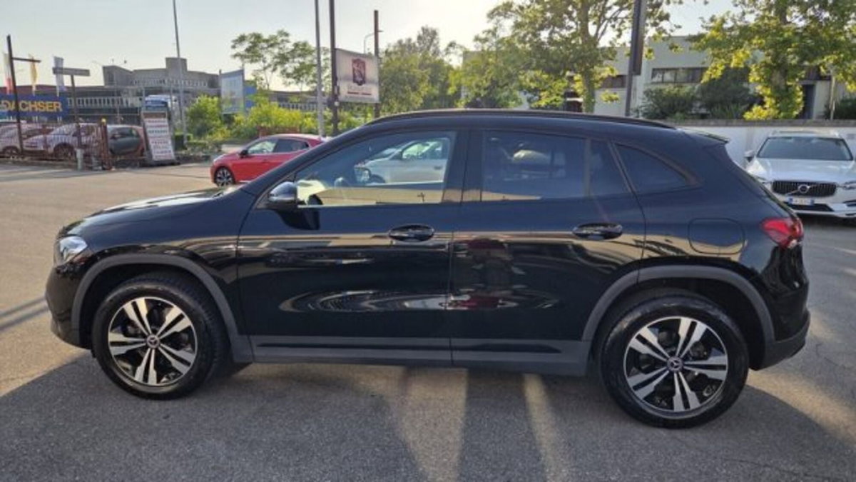 Mercedes-Benz GLA SUV 180 d Automatic Executive (3)