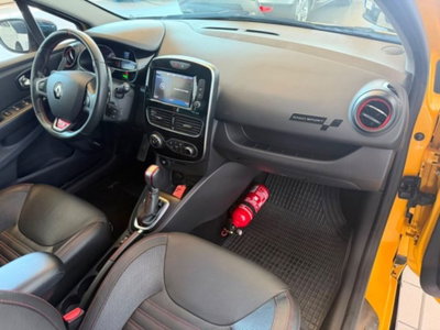 Renault Clio TCe 220CV EDC 5 porte Energy R.S. Trophy (8)
