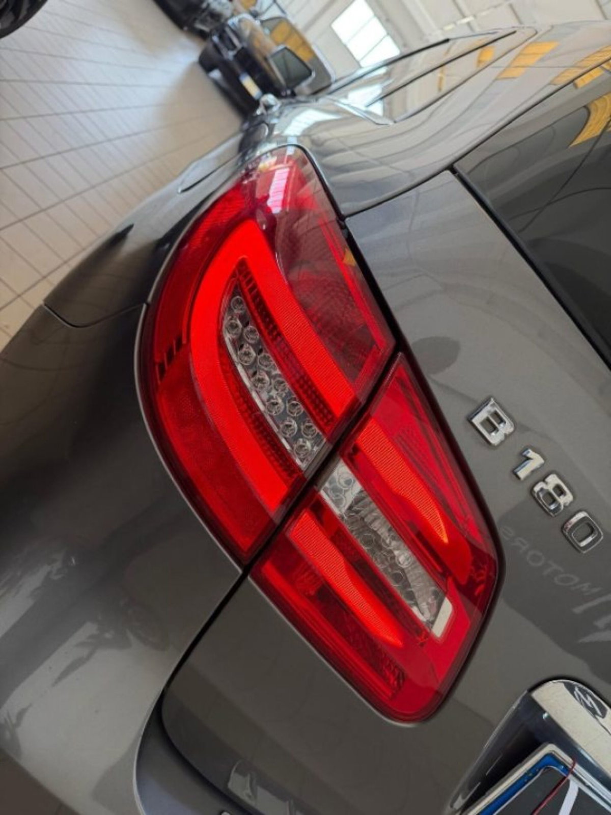 Mercedes-Benz Classe B 180 CDI BlueEFFICIENCY Premium (17)