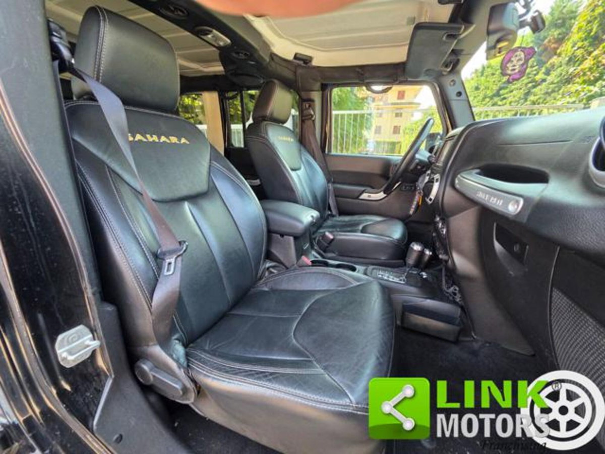 Jeep Wrangler Unlimited 2.8 CRD DPF Sahara (11)