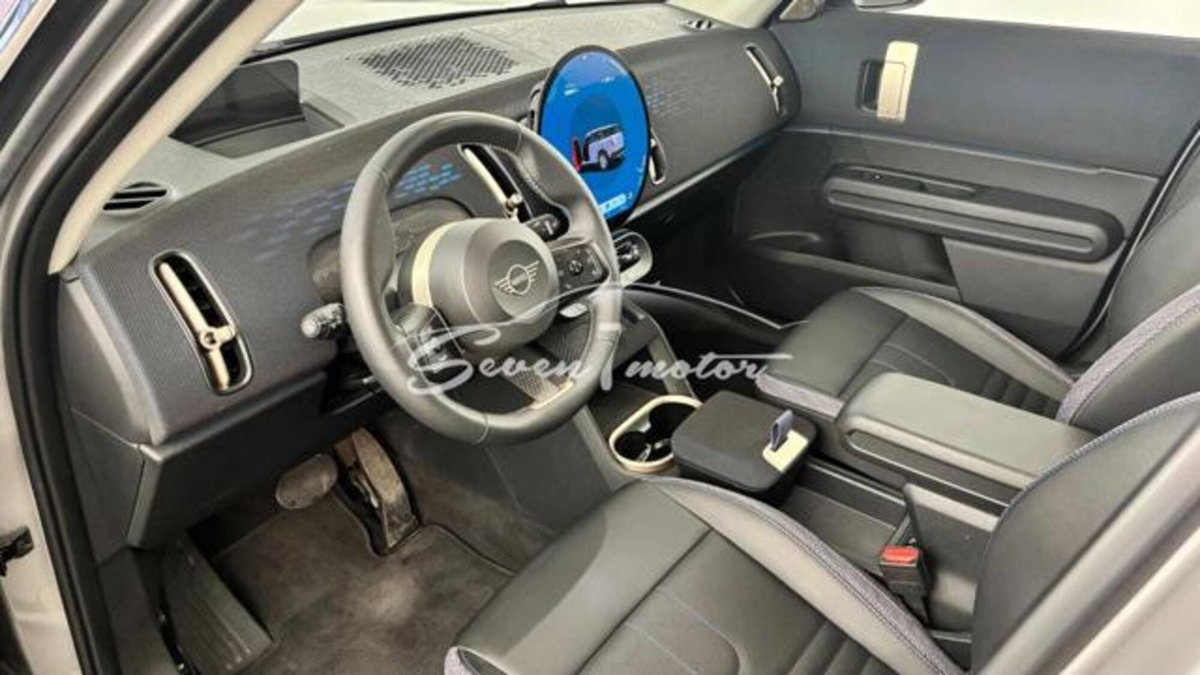 MINI Mini Countryman 1.5 48V C Classic auto (10)