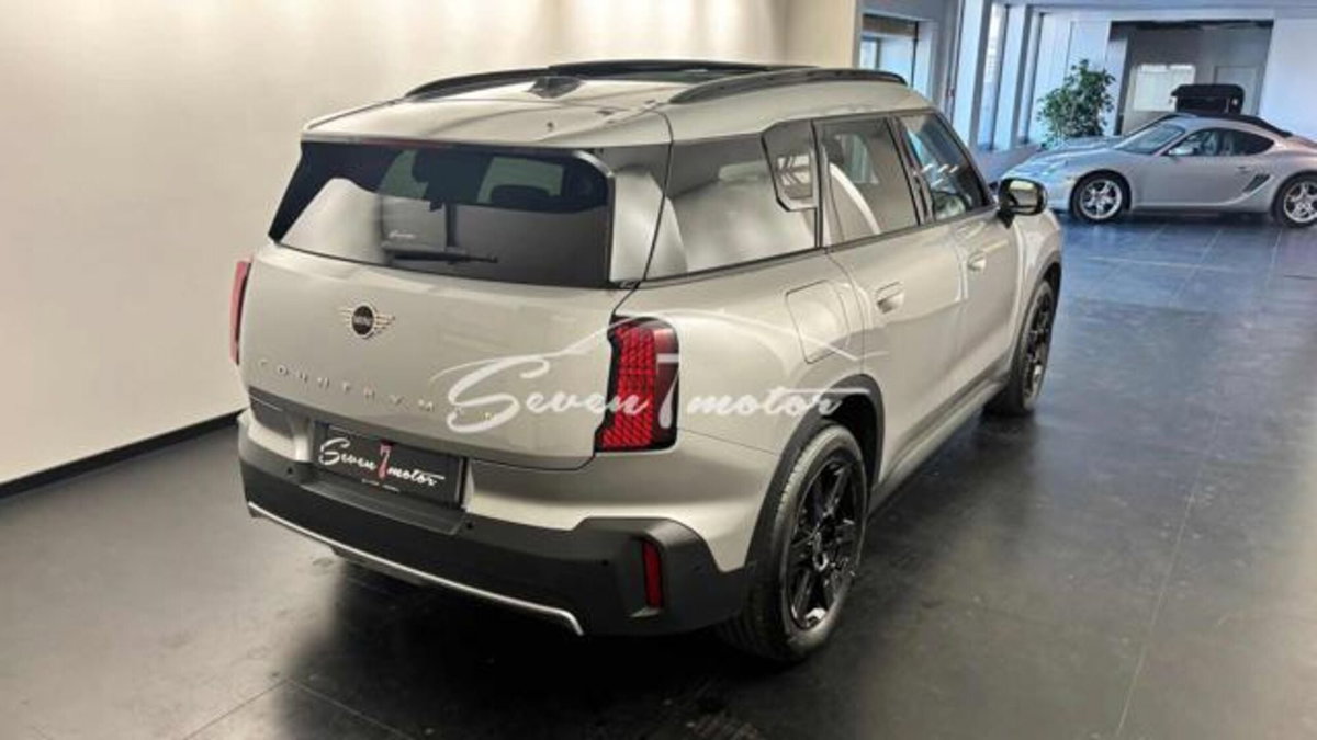 MINI Mini Countryman 1.5 48V C Classic auto (6)