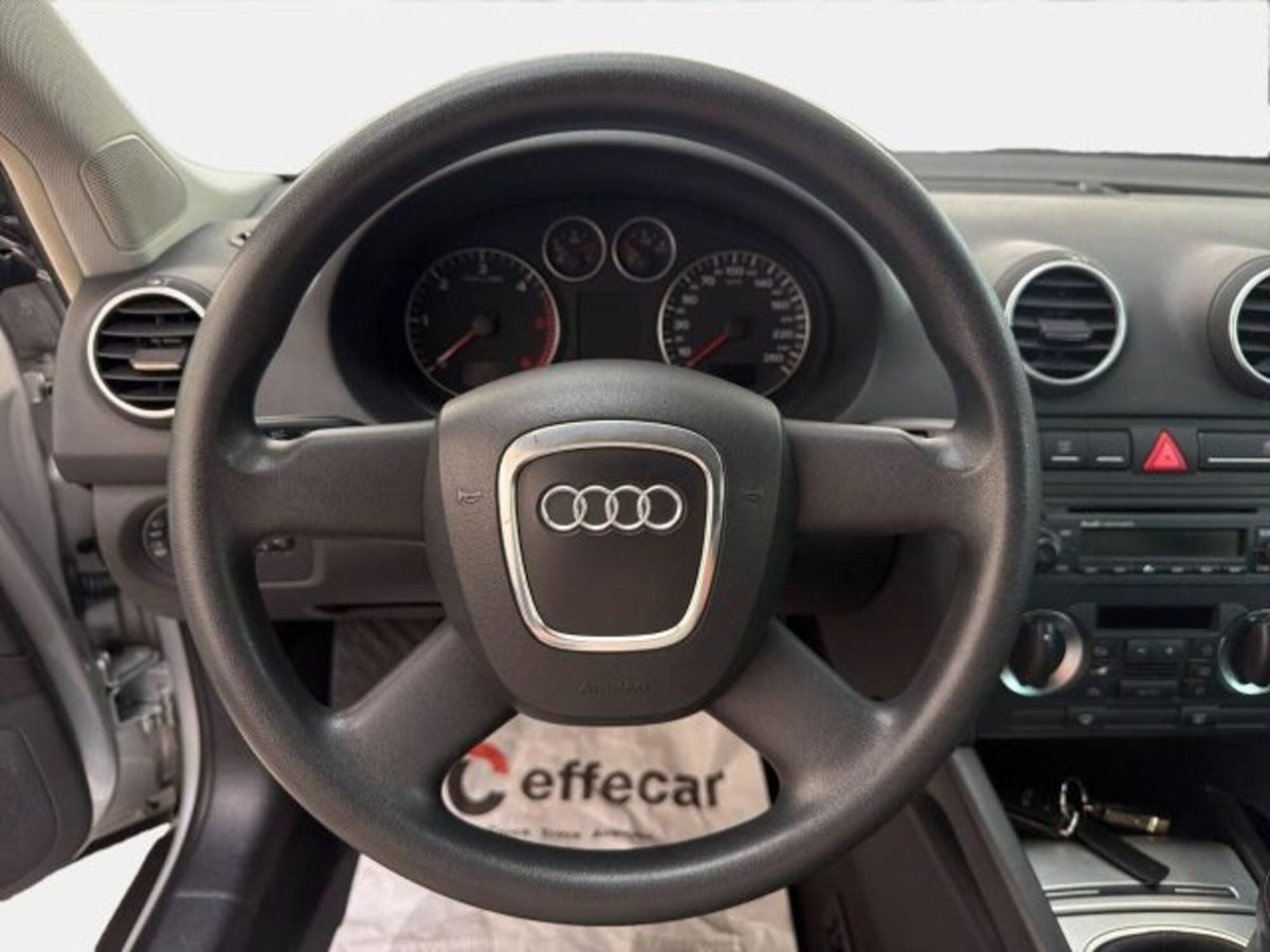 Audi A3 1.9 TDI Ambiente (8)