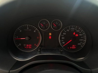 Audi A3 1.9 TDI Ambiente (9)