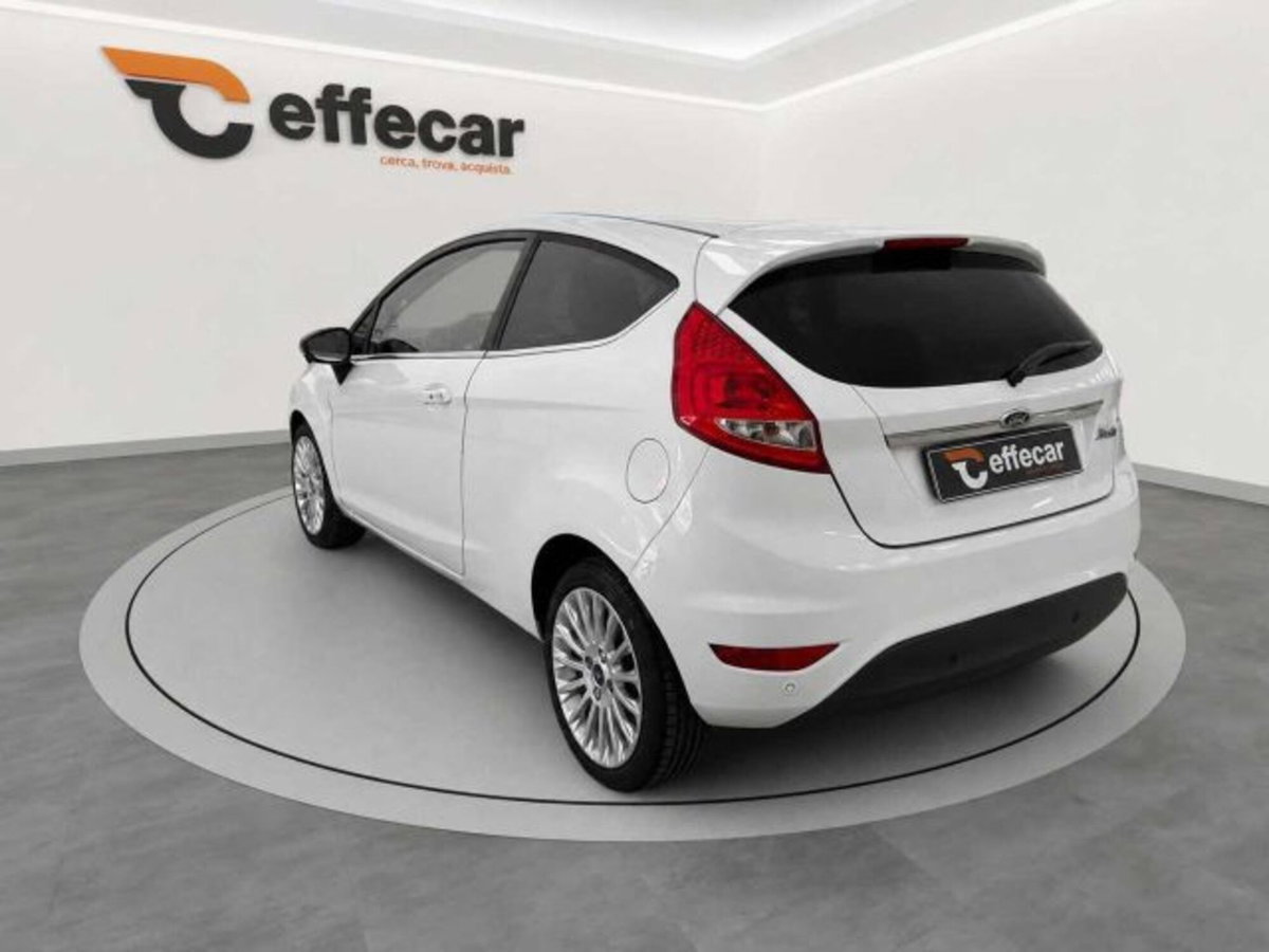 Ford Fiesta 1.4 3 porte Bz.- GPL Titanium (4)