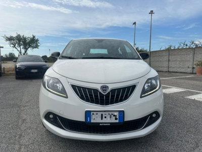 Lancia Ypsilon 1.0 FireFly 5 porte S&S Hybrid Ecochic Gold (4)