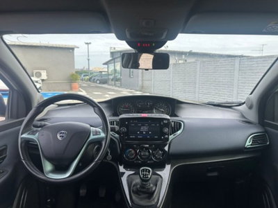 Lancia Ypsilon 1.0 FireFly 5 porte S&S Hybrid Ecochic Gold (7)