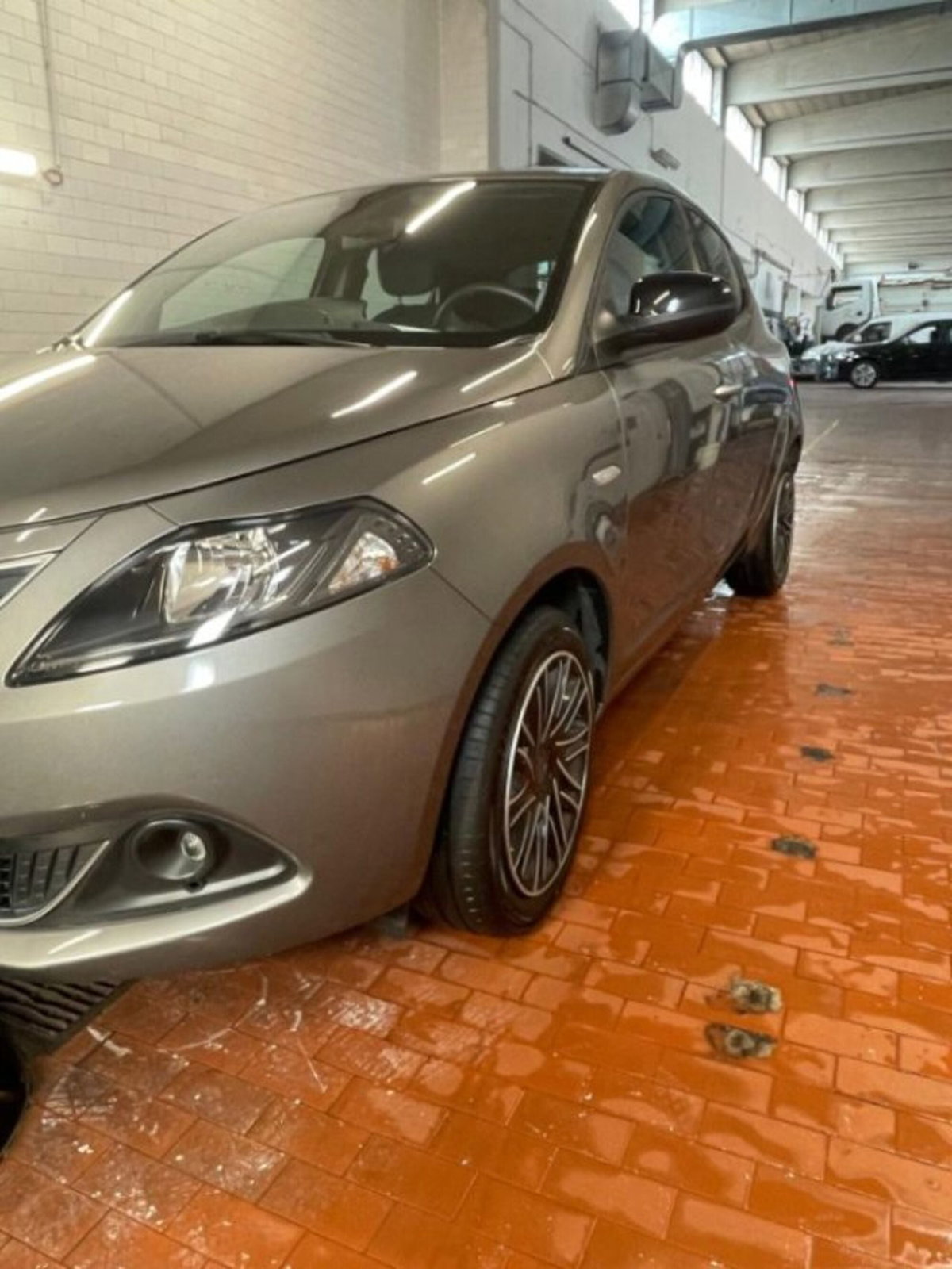 Lancia Ypsilon 1.0 FireFly 5 porte S&S Hybrid Ecochic Gold (10)