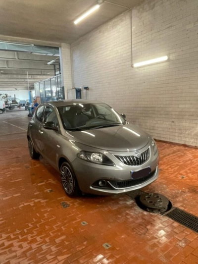 Lancia Ypsilon 1.0 FireFly 5 porte S&S Hybrid Ecochic Gold (15)