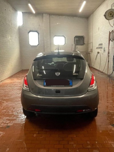 Lancia Ypsilon 1.0 FireFly 5 porte S&S Hybrid Ecochic Gold (18)