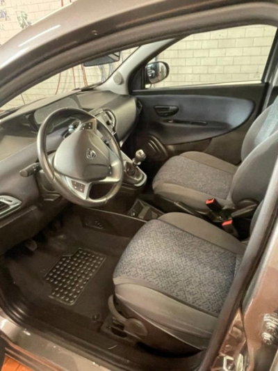 Lancia Ypsilon 1.0 FireFly 5 porte S&S Hybrid Ecochic Gold (7)