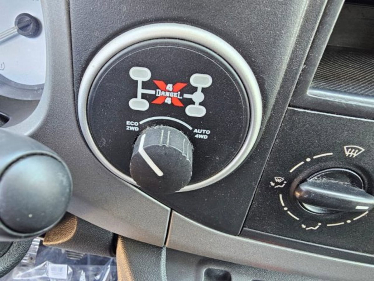 Peugeot Partner BlueHDi 100 4x4 Active Traction Control (14)