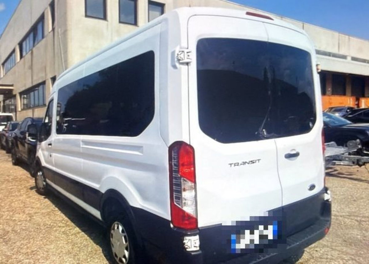 Ford Transit Furgone 310 2.0TDCi EcoBlue 130CV PL-TM Combi Trend (5)