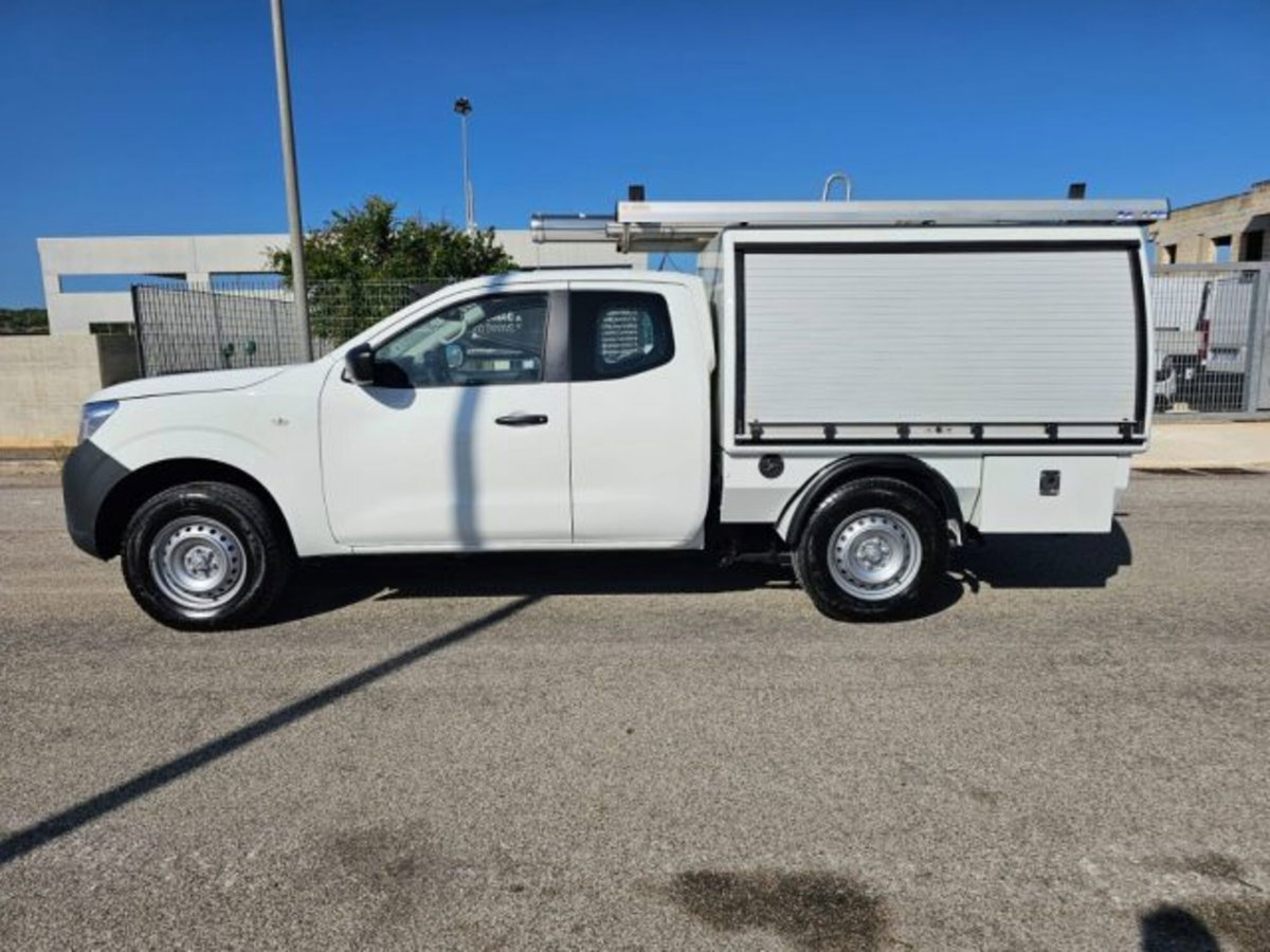 Nissan Navara 2.3 dCi 4WD King Cab Visia (11)