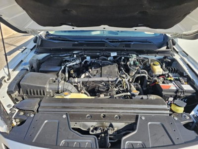 Nissan Navara 2.3 dCi 4WD King Cab Visia (12)