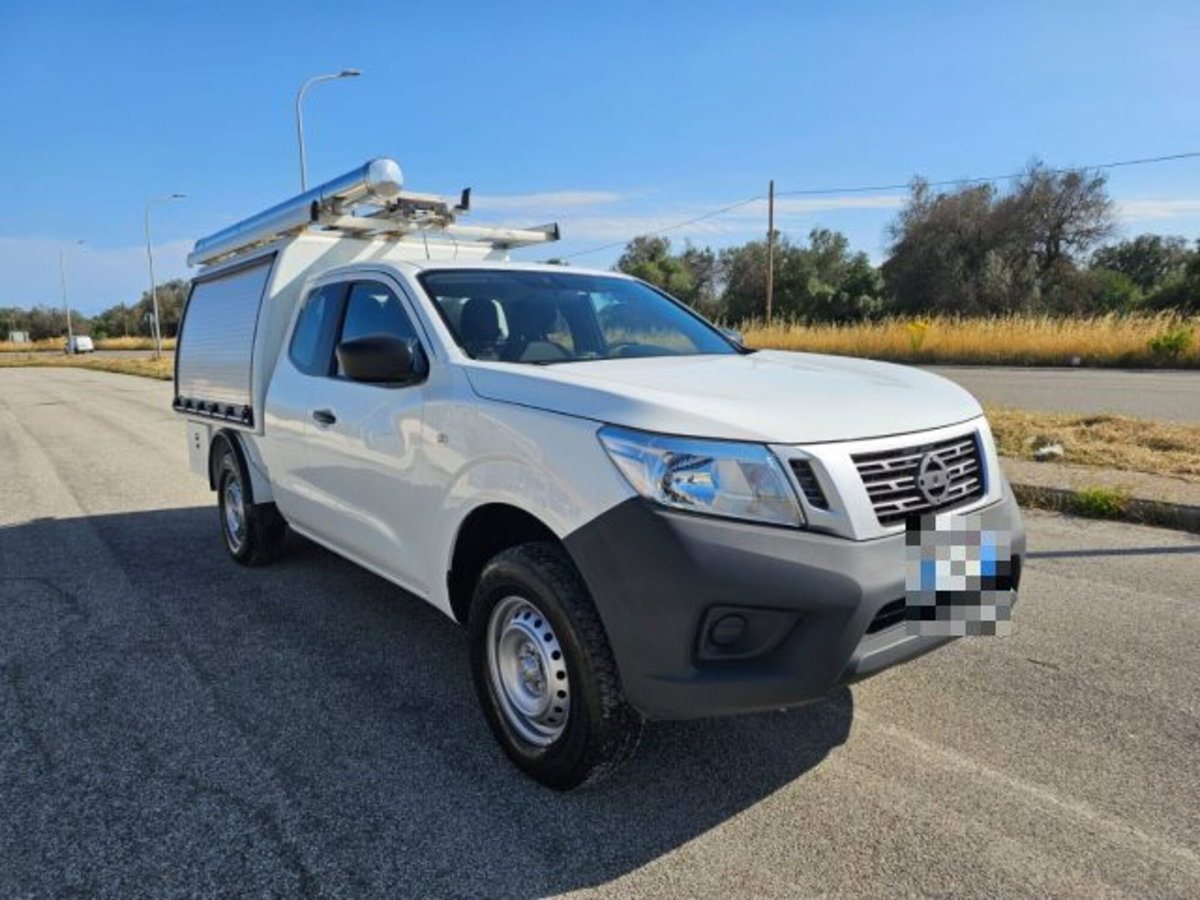 Nissan Navara 2.3 dCi 4WD King Cab Visia (3)