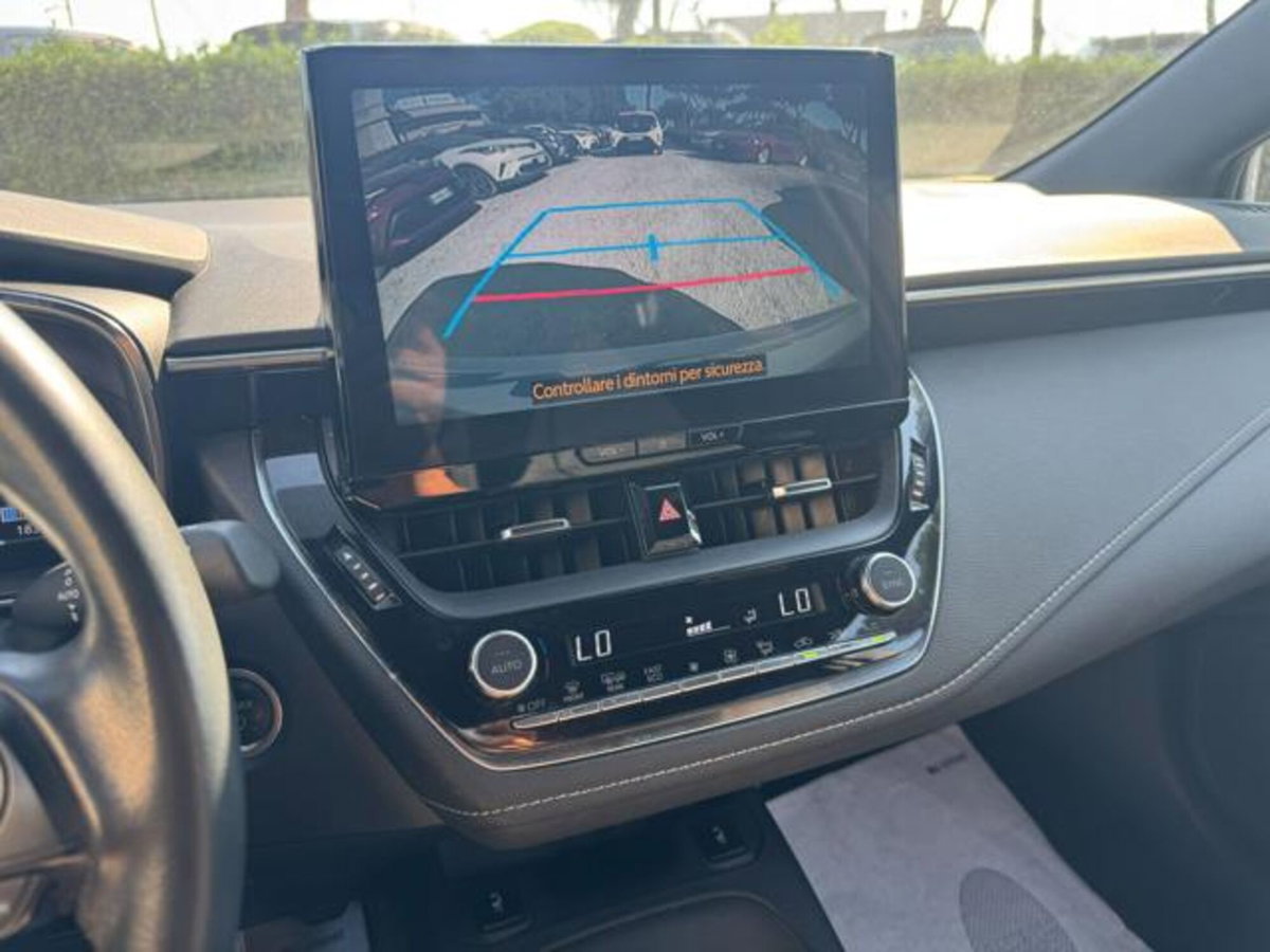 Toyota Corolla Touring Sports 1.8 Hybrid Style (11)