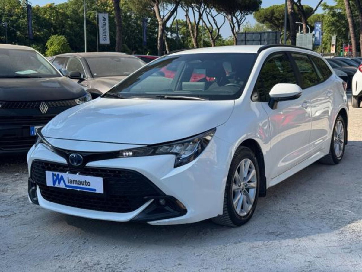 Toyota Corolla Touring Sports 1.8 Hybrid Style (2)