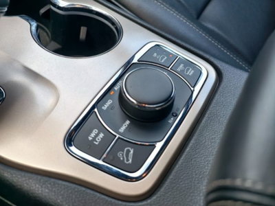 Jeep Grand Cherokee 3.0 V6 CRD 250 CV Multijet II Overland (15)