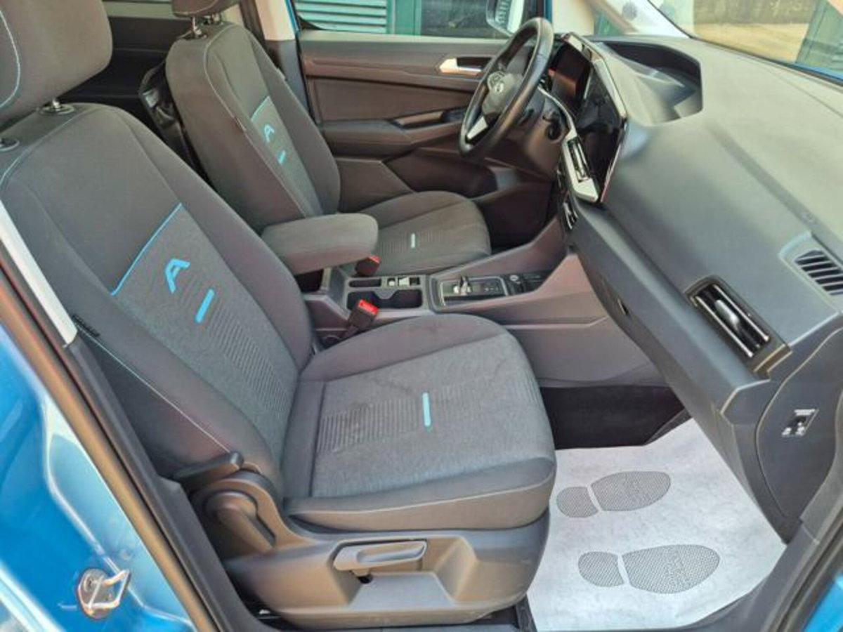 Ford Tourneo Connect 2.0 EcoBlue 122 CV Sport (14)