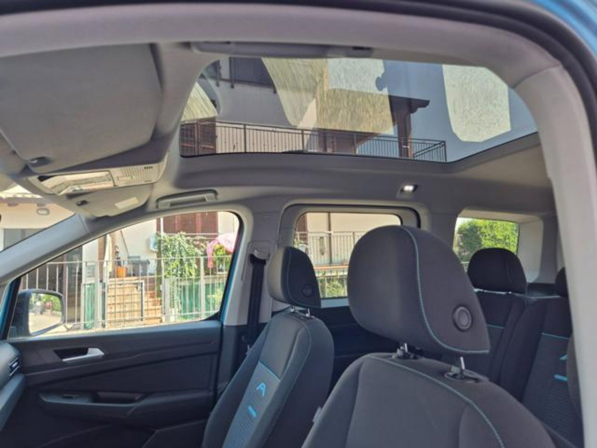 Ford Tourneo Connect 2.0 EcoBlue 122 CV Sport (17)