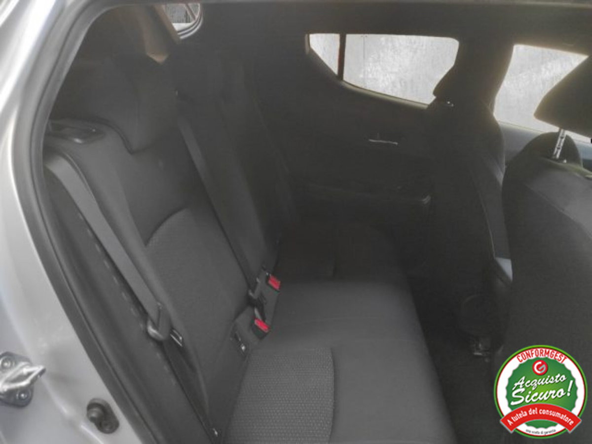 Toyota Toyota C-HR 1.8 Hybrid E-CVT Lounge (17)