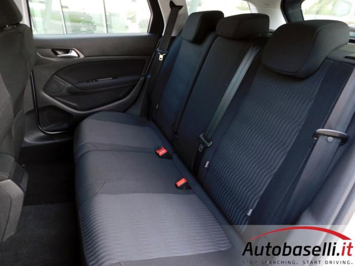 Peugeot 308 SW 1.6 e-HDi 115 CV Stop&Start Allure (3)