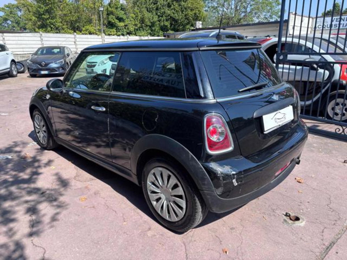 MINI Mini 1.6 16V One (55kW) (4)