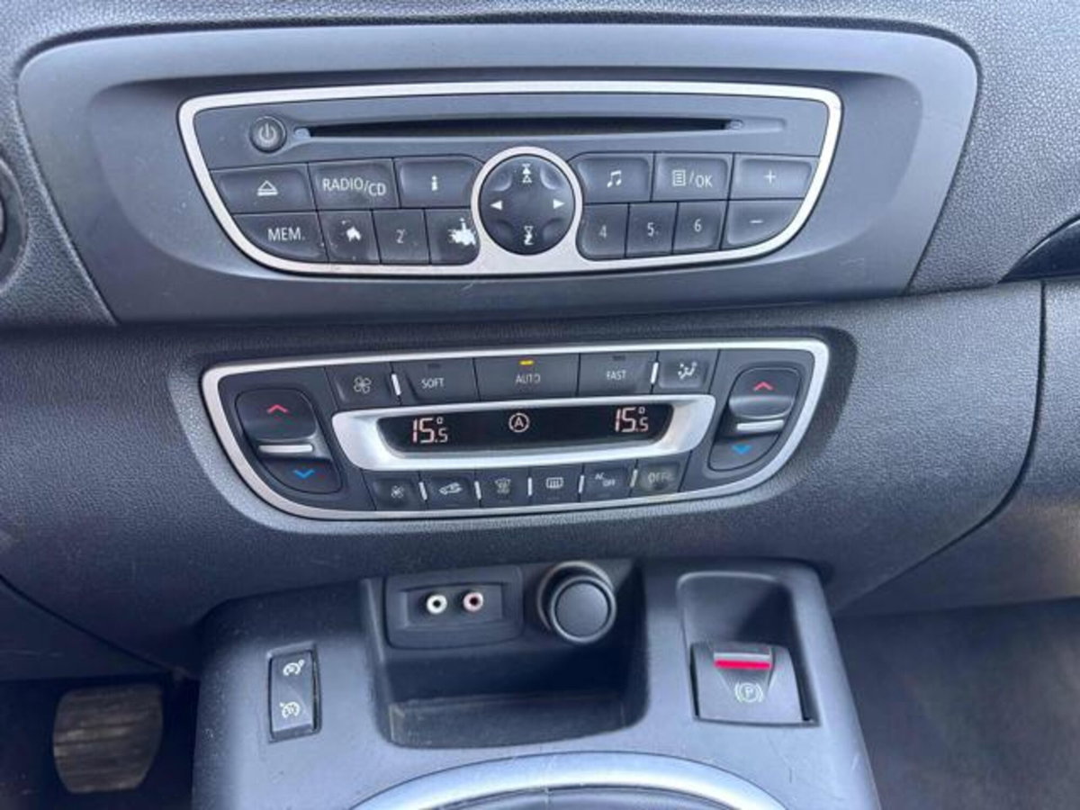 Renault Scenic E-Tech Electric 1.5 dCi 110CV Luxe (10)