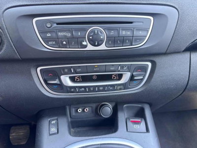 Renault Scenic E-Tech Electric 1.5 dCi 110CV Luxe (10)