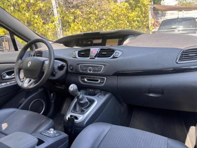 Renault Scenic E-Tech Electric 1.5 dCi 110CV Luxe (7)