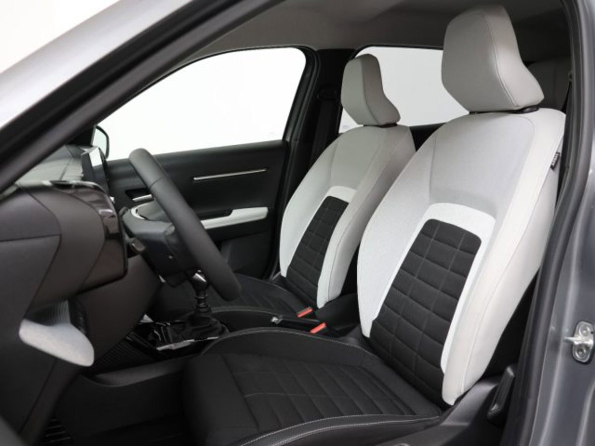 Citroen C3 1.2 puretech turbo Max 100cv s&s (8)