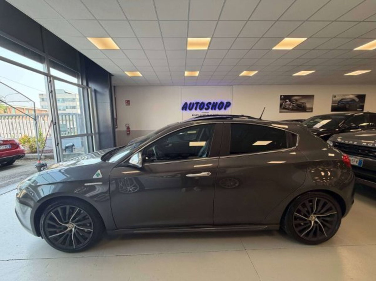 Alfa Romeo Giulietta 1750 tbi Quadrifoglio Verde 235cv (2)